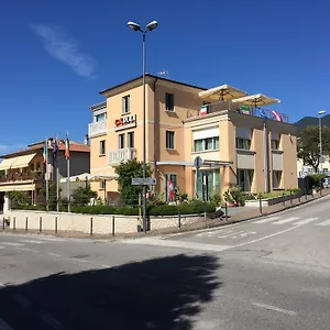 https://ca-rodi-alloggi-turistici-3-leoni.hotelinveneto.com